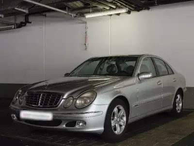 Gebraucht Mercedes E270 Elegance 177 PS (130 kW) 2003 Grau Limousine