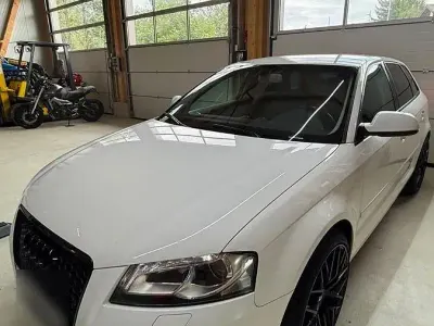 Gebraucht Audi A3 Sportback Sport 170 PS (125 kW) 2012 Weiß Kleinwagen