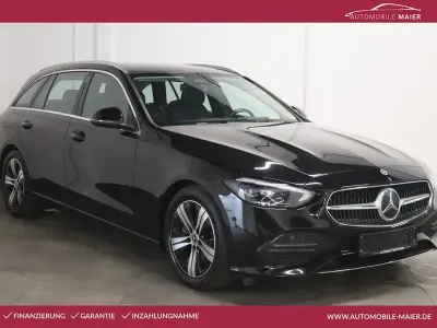 Gebraucht Mercedes C200 Avantgarde 204 PS (150 kW) 2023 Obsidianschwarz  metalliclack Kombi