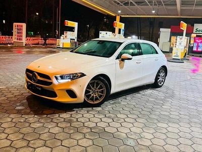 Gebraucht Mercedes A220 190 PS (139 kW) 2019 Weiß Limousine