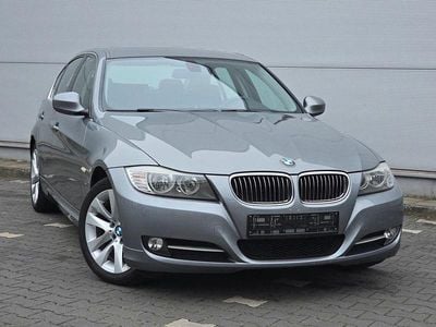 Gebraucht BMW 318 Comfort Edition 143 PS (105 kW) 2011 Grau Limousine