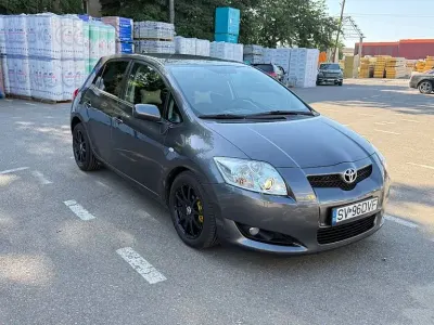 Gebraucht Toyota Auris 90 PS (66 kW) 2007 Silber Kleinwagen