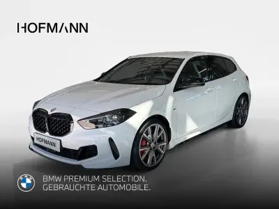 Gebraucht BMW M135 Shadowline 306 PS (225 kW) 2023 Alpinweiß uni Kleinwagen