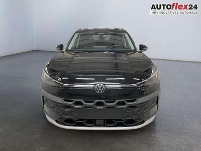 Neu VW T-Roc Life 150 PS (110 kW) 2026 0e  grenadilla black met. SUV