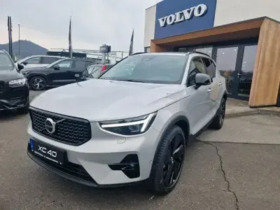 Gebraucht Volvo XC40 Plus 163 PS (119 kW) 2025 Silver dawn SUV