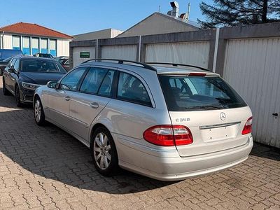 Usata Mercedes E350 270 CV (198 kW) 2005 Argento Station wagon