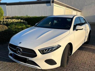 Second-hand Mercedes A200 163 CP (119 kW) 2024 Alb Berlinǎ