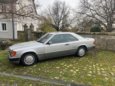 Gebraucht Mercedes E300 179 PS (131 kW) 1990 Silber Coupé