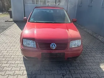 Gebraucht VW Bora Comfortline 75 PS (55 kW) 2005 Rot Limousine