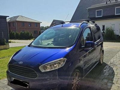 Blau Gebraucht 2014 Ford Tourneo Courier Ambiente Van / Kleinbus | 6.990 € (Etwas zu teuer)