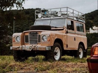 Land Rover 3