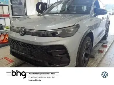 Gebraucht VW Tiguan R-line 193 PS (141 kW) 2025 Silber SUV