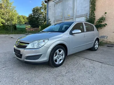 Gebraucht Opel Astra 105 PS (77 kW) 2007 Grau Kombi