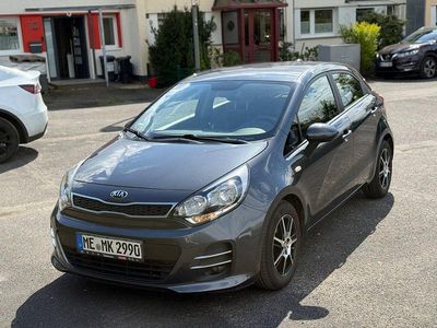Second-hand Kia Rio 84 CP (61 kW) 2016 Gri Hatchback