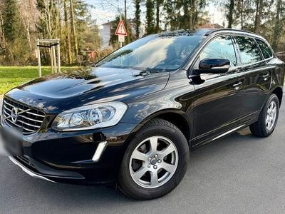 Second-hand Volvo XC60 Momentum 190 CP (139 kW) 2016 Negru SUV