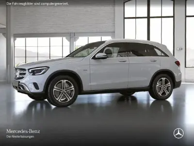 Gebraucht Mercedes GLC300e 320 PS (235 kW) 2021 SUV
