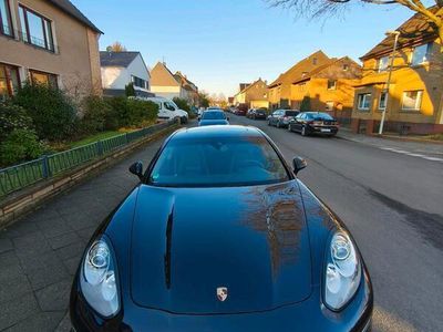 Porsche Panamera 4