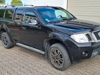 Gebraucht Nissan Navara 190 PS (139 kW) 2012 Schwarz Pickup