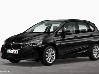 Gebraucht BMW 225 Active Tourer iPerformance 224 PS (164 kW) 2020 Saphirschwarz Van / Kleinbus