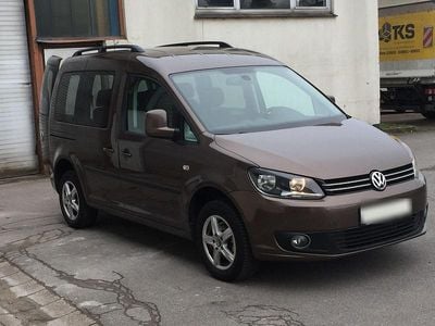 Begagnad VW Caddy 102 HK (75 kW) 2011 Brun Minibuss