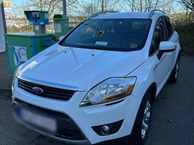 Używany Ford Kuga 140 KM (102 kW) 2012 Biały SUV