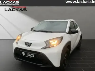 Neu Toyota Aygo X Business Edition 72 PS (52 kW) 2025 Weiß SUV