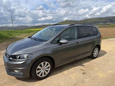 Usata VW Touran Comfortline 150 CV (110 kW) 2017 Grigio Monovolume