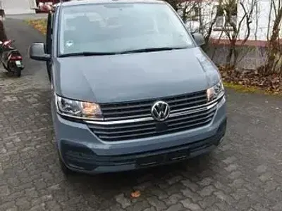Gebraucht VW T6.1 Trendline 150 PS (110 kW) 2021 Grau Van