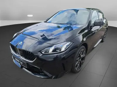 Neu BMW 120 170 PS (125 kW) 2026 Black sapphire Kleinwagen