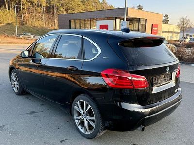 Schwarz Gebraucht 2017 BMW 225 Active Tourer Luxury Line Van / Kleinbus | 11.500 € (Fairer Preis)