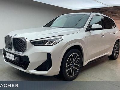 Gebraucht BMW iX1 Shadowline 200 kW (272 PS) 2023 Mineralweiß metallic SUV