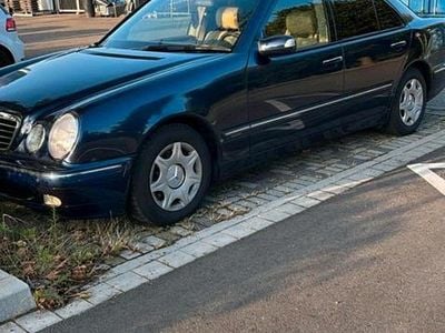 Gebraucht Mercedes E240 Elegance 170 PS (125 kW) 2000 Blau Limousine