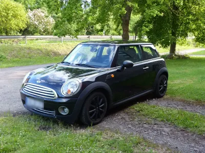 Gebraucht Mini ONE 95 PS (69 kW) 2009 Schwarz Kleinwagen