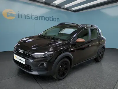Neu Dacia Sandero Stepway 122 PS (89 kW) 2026 Schwarz Kleinwagen