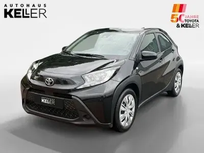 Gebraucht Toyota Aygo X X-play 72 PS (52 kW) 2023 Mysticschwarz mica metallic SUV