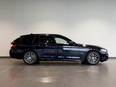 Gebraucht BMW 540 M Sport 333 PS (244 kW) 2022 Carbonschwarz metallic Kombi