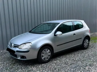 Gebraucht VW Golf V 90 PS (66 kW) 2004 Silber Kleinwagen