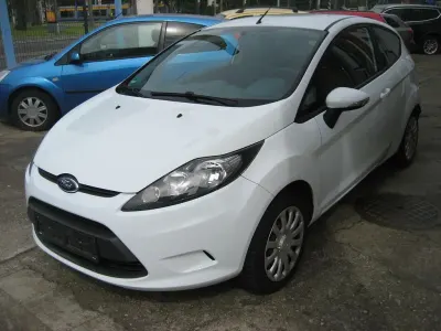 Gebraucht Ford Fiesta 60 PS (44 kW) 2009 Weiß Kleinwagen