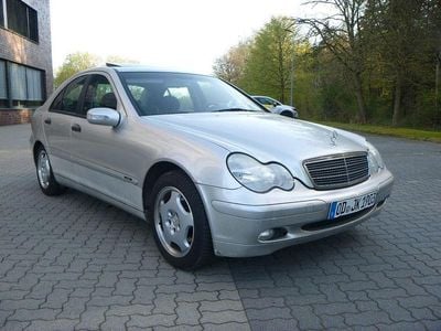 Usata Mercedes C180 129 CV (94 kW) 2001 Argento Berlina