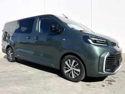 Nuova Toyota Proace Verso 179 CV (131 kW) 2026 Verde Station wagon