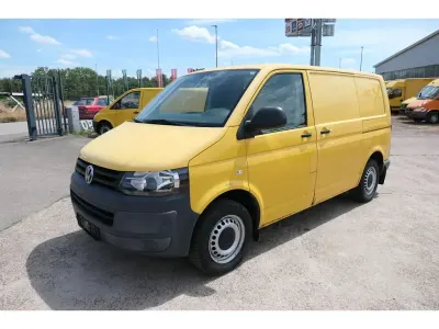Gebraucht VW T5 84 PS (61 kW) 2010 Ginstergelb r1032 Van