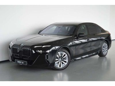 gebraucht BMW i7 xDrive60 M Sport Leder Park-Assistent Panorama HUD