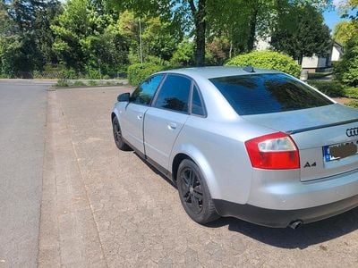 Silber Gebraucht 2001 Audi A4 Limousine | 3.300 € (Etwas zu teuer)