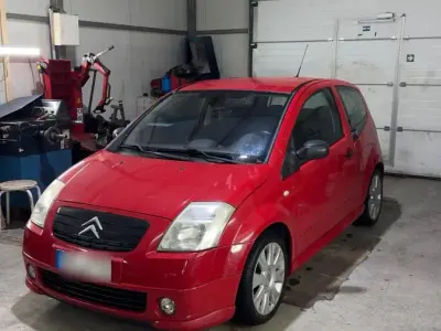 Gebraucht Citroën C2 121 PS (88 kW) 2005 Rot Kleinwagen