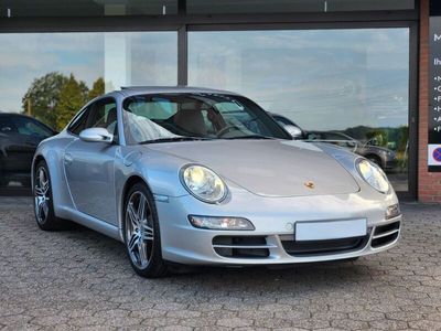 Porsche 911 Carrera