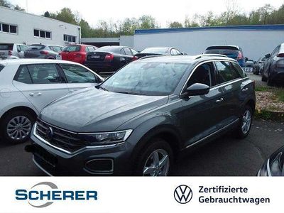 Second-hand VW T-Roc Style 150 CP (110 kW) 2022 SUV