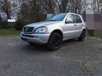 Usata Mercedes ML270 163 CV (119 kW) 2003 Argento SUV