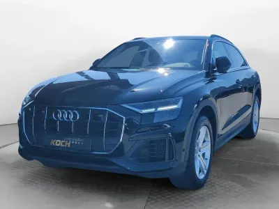 Używany Audi Q8 Ambiente 340 KM (250 kW) 2022 Czarny SUV
