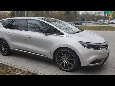 Gebraucht Renault Espace Initiale Paris 160 PS (117 kW) 2017 Silber Van / Kleinbus
