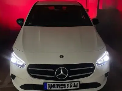 Gebraucht Mercedes B250 AMG 224 PS (164 kW) 2019 Weiß Van / Kleinbus